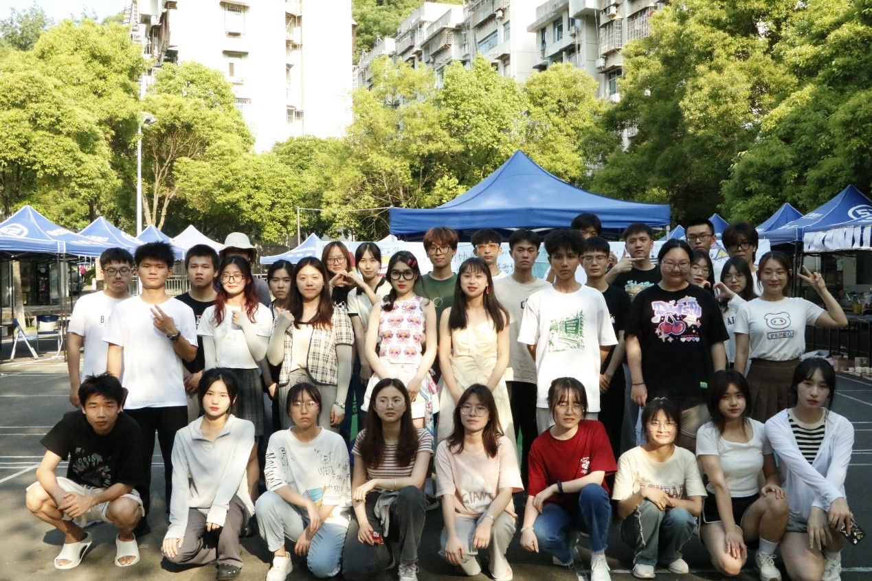 点燃创业梦想 激发创新活力—吉首大学开展2023年“起点创业坊”活动(图4) 点燃创业梦想 激发创新活力—吉首大学开展2023年“起点创业坊”活动(图4)