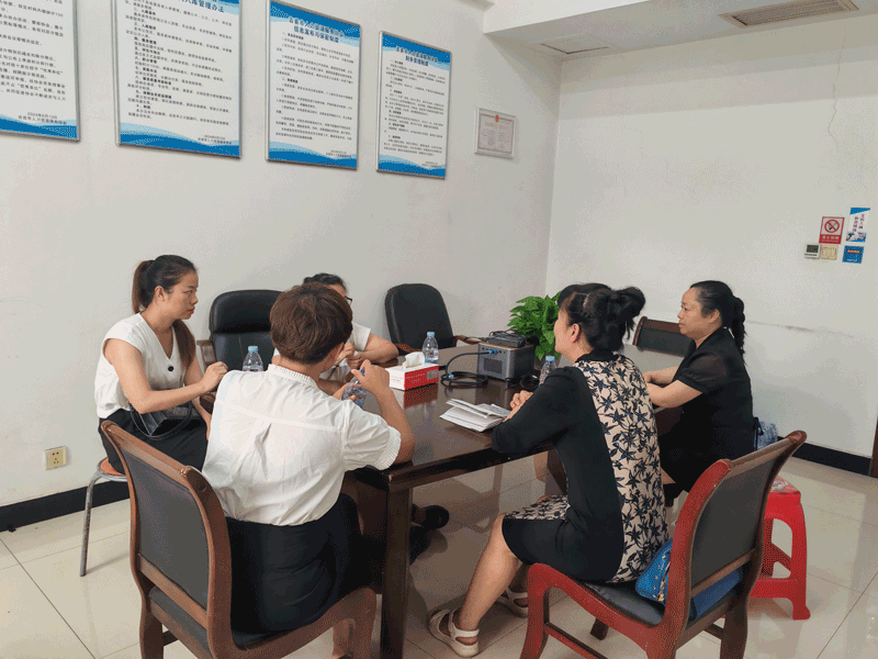 携手共进,共商发展,吉首市人力资源服务协会家政会员座谈会(图2) 携手共进,共商发展,吉首市人力资源服务协会家政会员座谈会(图2)