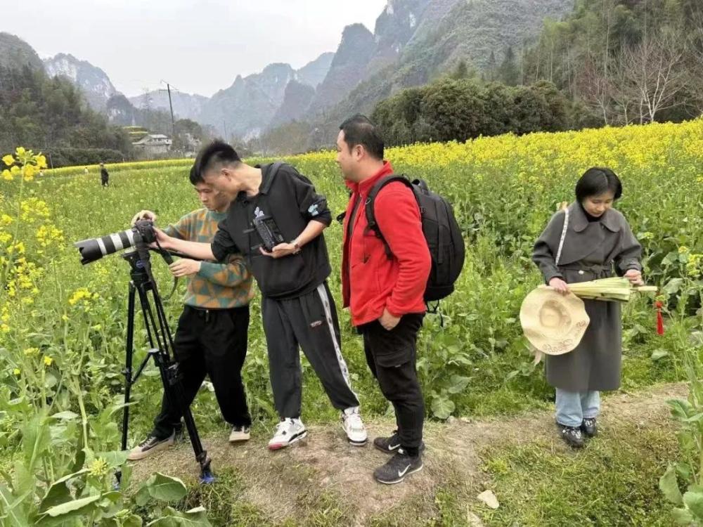 吉首市:见习护航青年就业(图1) 吉首市:见习护航青年就业(图1)