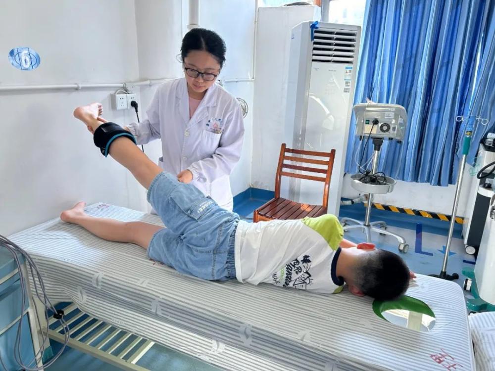 吉首市:见习护航青年就业(图3) 吉首市:见习护航青年就业(图3)