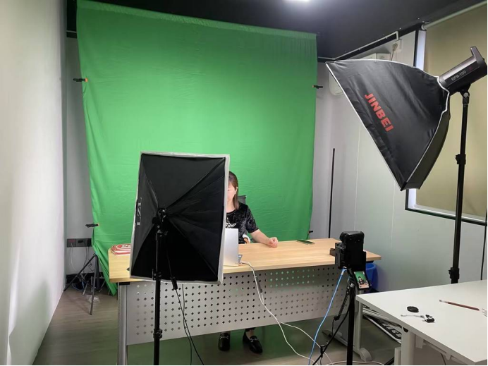 湘西凤飞文化传媒股份有限公司(图7) 湘西凤飞文化传媒股份有限公司(图7)