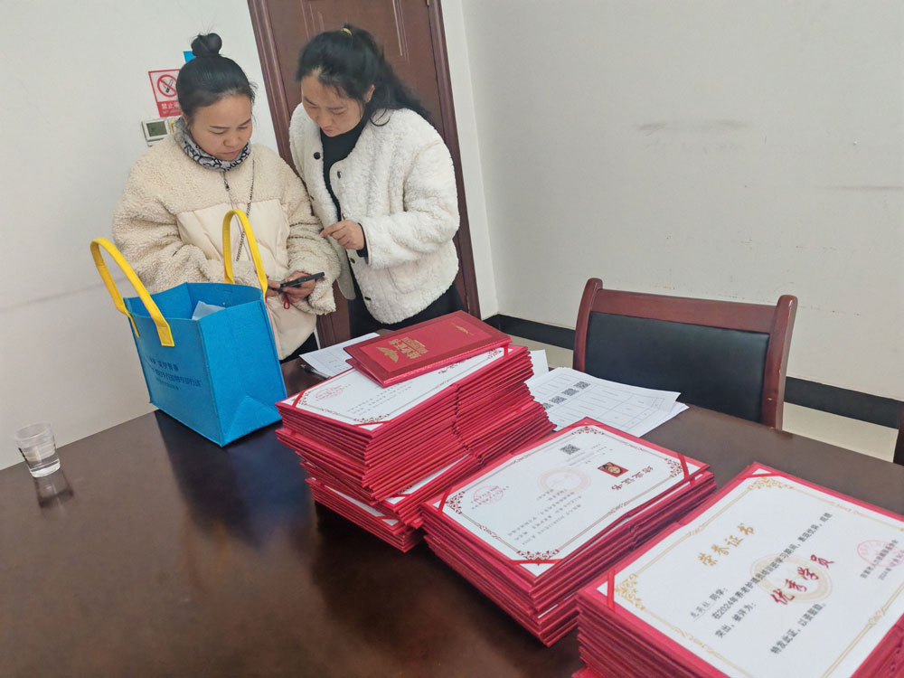 吉首市玉海螺养老培训班学员结业,拥抱人力资源服务新平台(图2) 吉首市玉海螺养老培训班学员结业,拥抱人力资源服务新平台(图2)