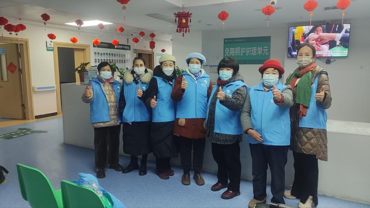 玉海螺家政第二期养老护理学员开启医院实习之旅(图1) 玉海螺家政第二期养老护理学员开启医院实习之旅(图1)