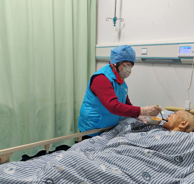 玉海螺家政第二期养老护理学员开启医院实习之旅(图8) 玉海螺家政第二期养老护理学员开启医院实习之旅(图8)