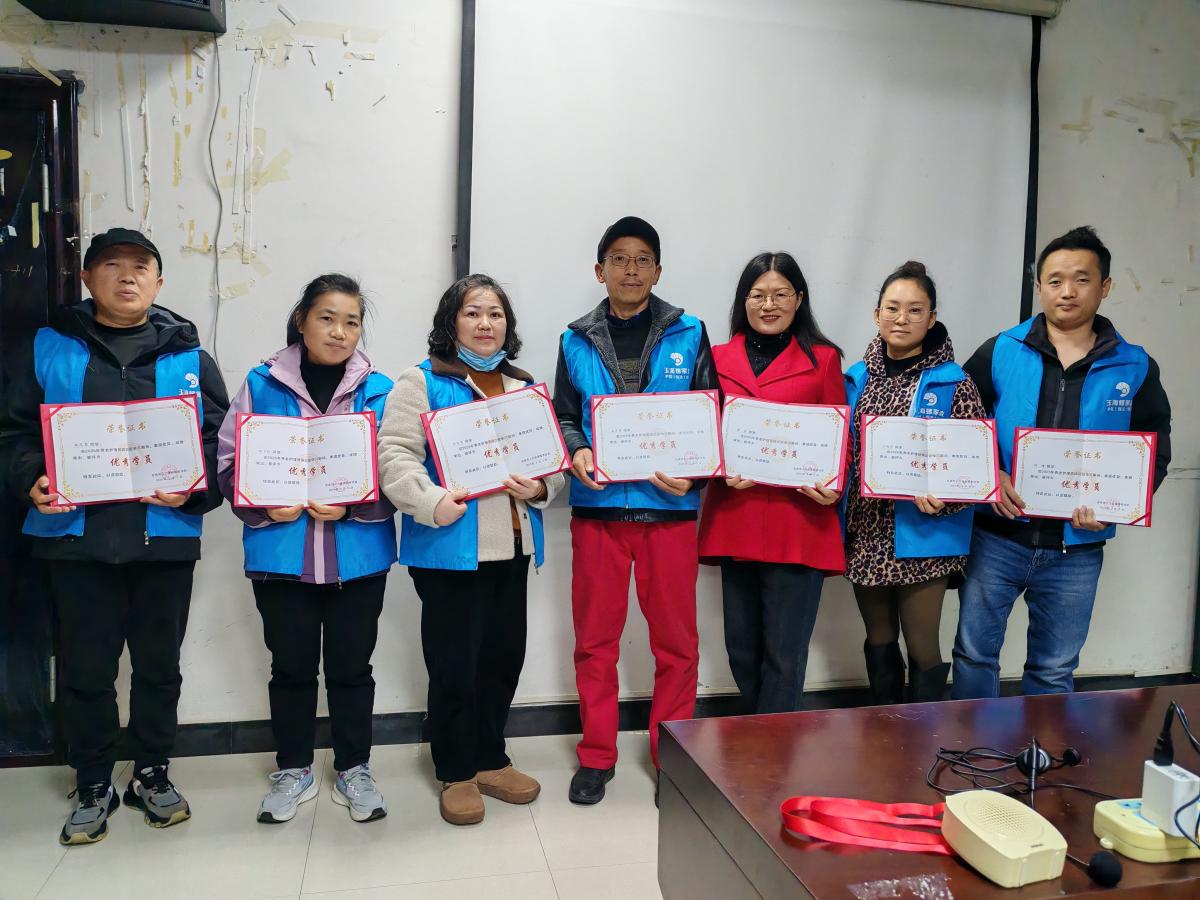 吉首玉海螺家政第二期养老护理培训班结业考试圆满落幕(图3) 吉首玉海螺家政第二期养老护理培训班结业考试圆满落幕(图3)